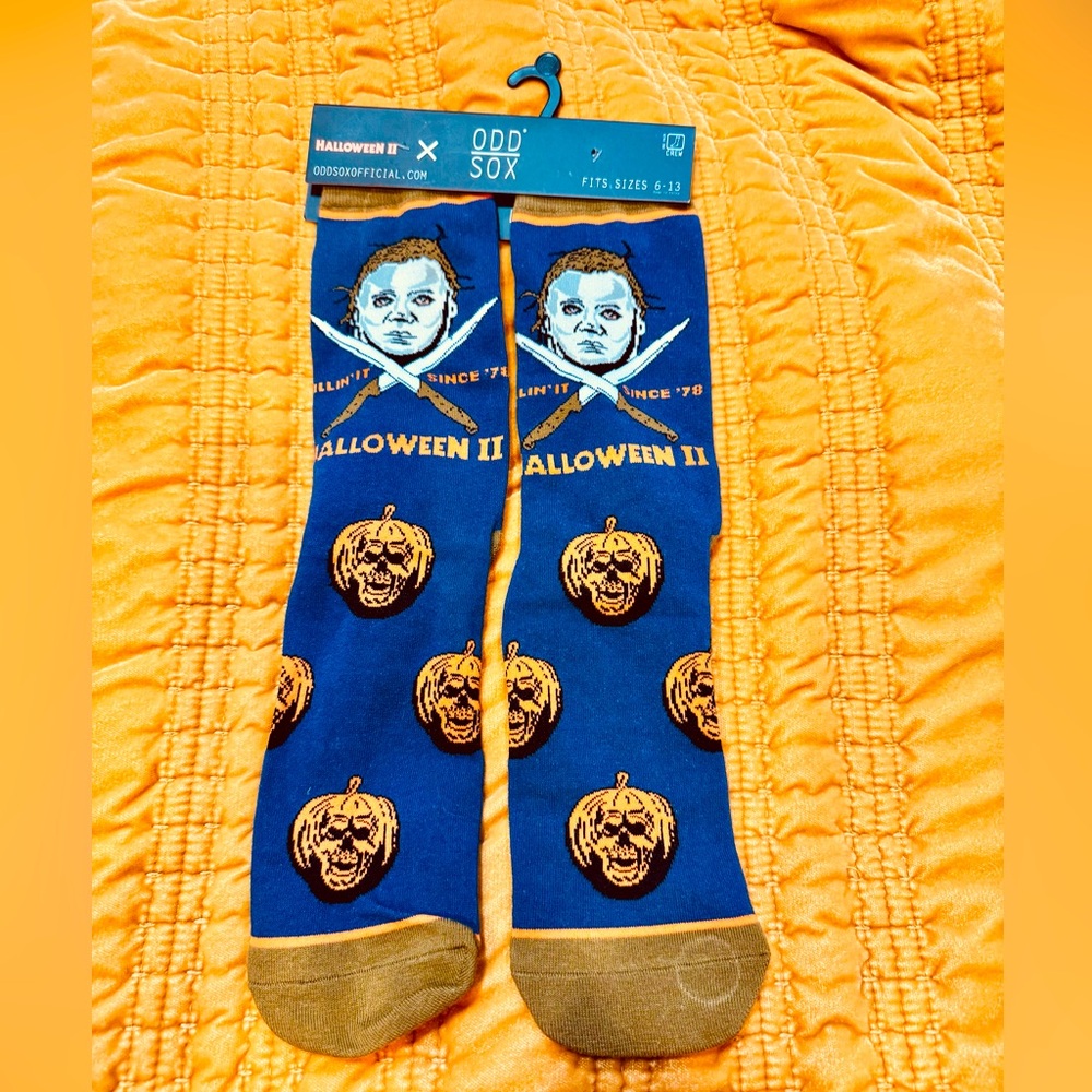 ODD SOX- Halloween 2- Michael Meyers socks